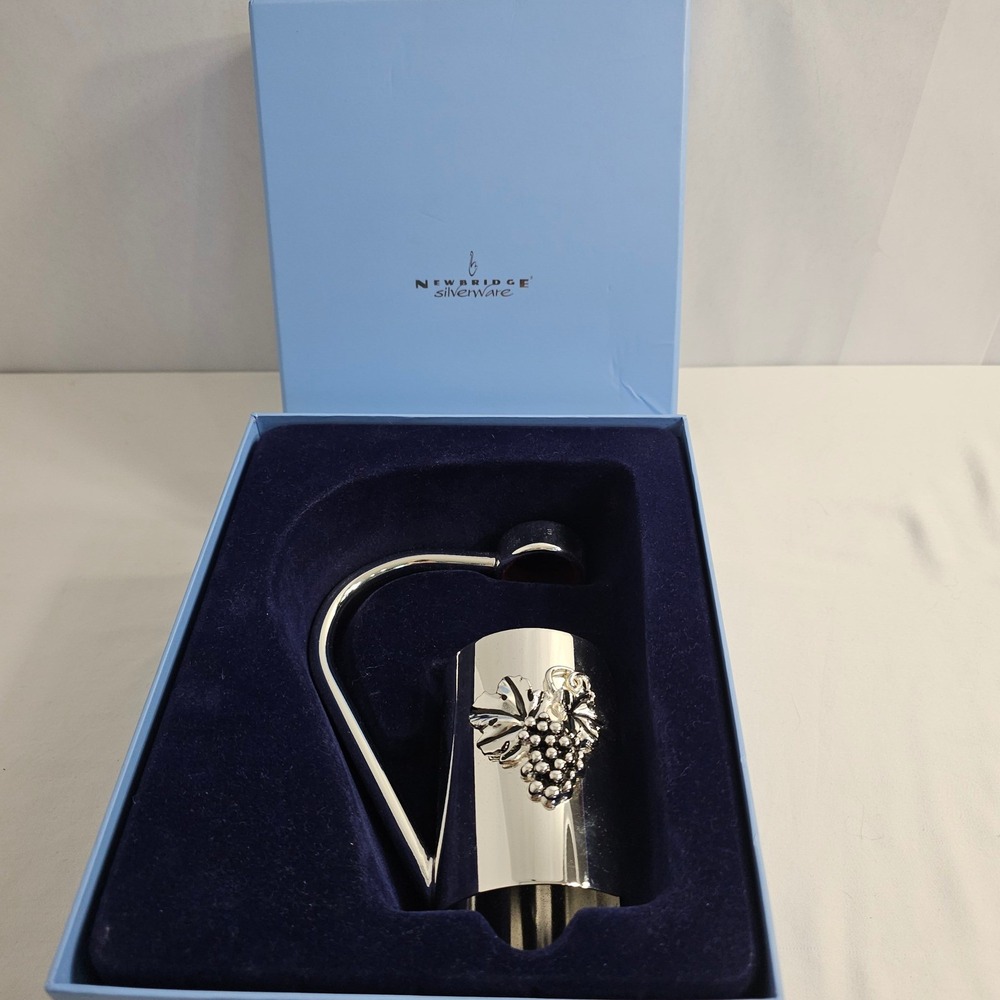 Newbridge Silverware Silver Plate Wine Bottle Holder Drip Collar Grape Motif Box